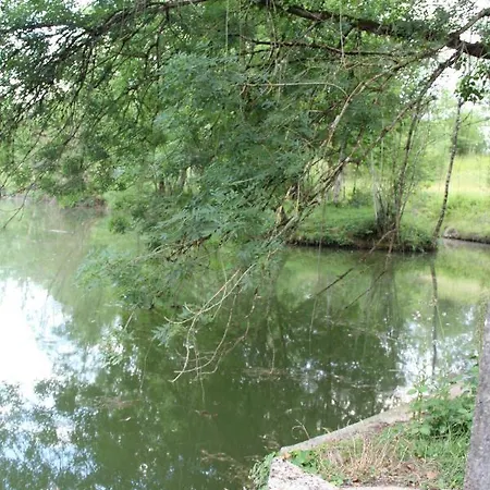 Luxusní stan Les Granges D'antan - Le Refuge Forestier - Insolite Sans Eau - Electricite Avec Batterie Nomade *