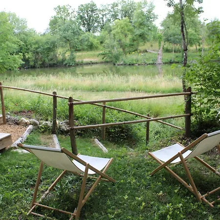 Les Granges D'antan - Le Refuge Forestier - Insolite Sans Eau - Electricite Avec Batterie Nomade خيمة فخمة Chalonnes-Sous-le-Lude